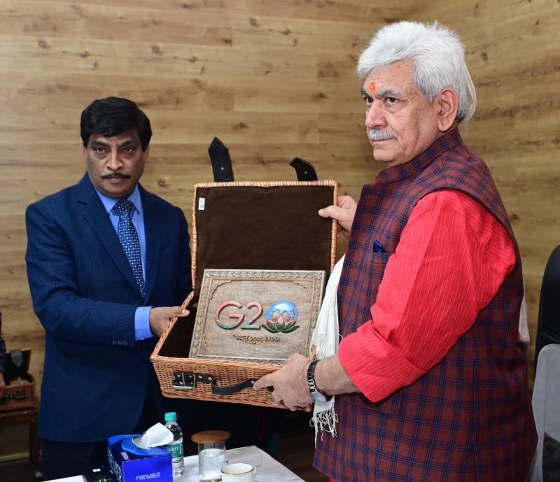 Lt Governor launches QR-Code based Labels of 13 different GI & Non-GI registered crafts of J&K